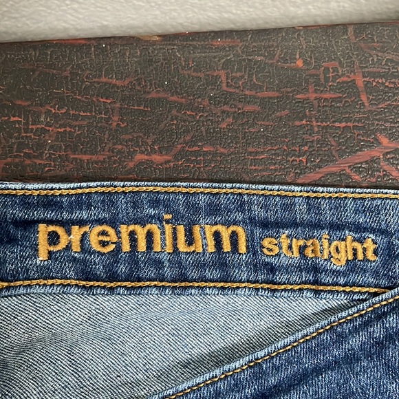 Gap Premium Straight Jeans - Size 10/30L - Picture 3 of 7